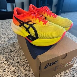 ASICS Metaspeed Sky Paris